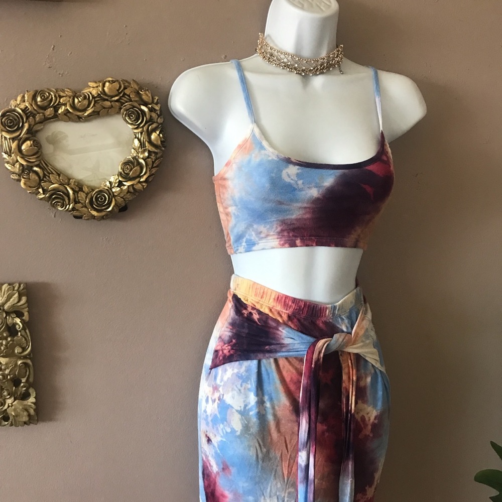 Tie dye two pieces skirt set. - Picture 4 of 4